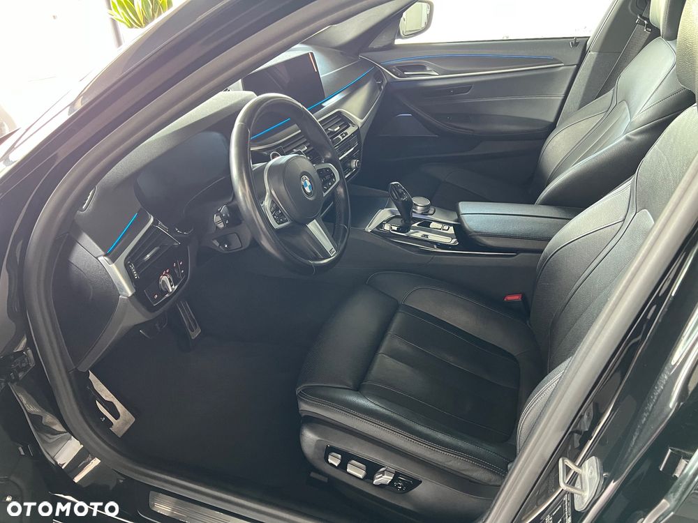 BMW Seria 5 520e M Sport sport - 12