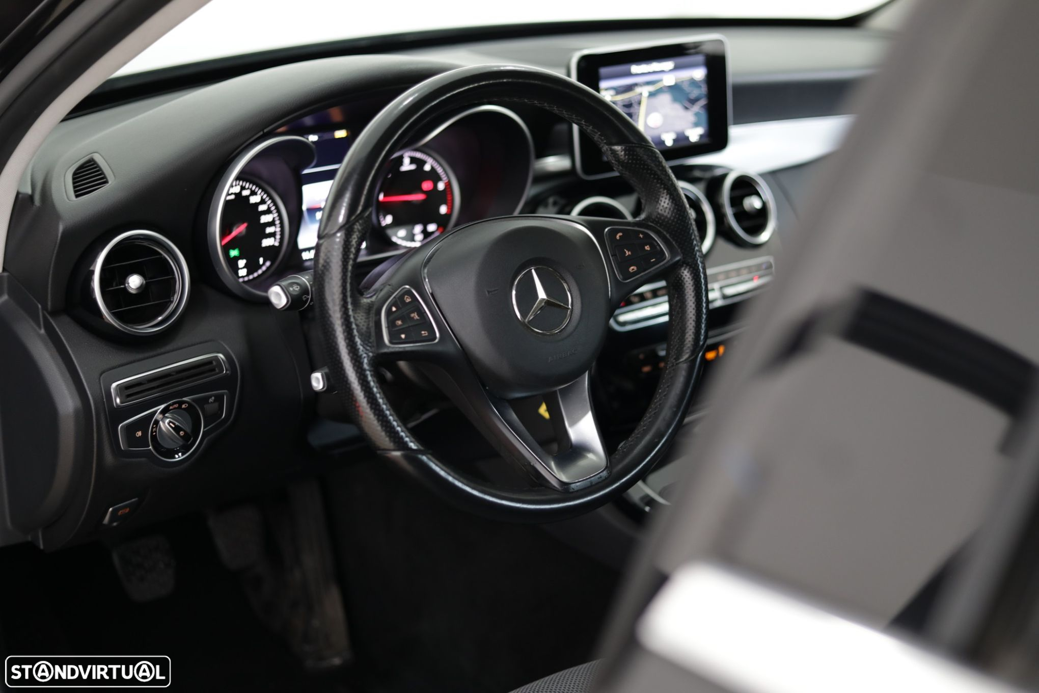 Mercedes-Benz C 200 d Avantgarde - 21