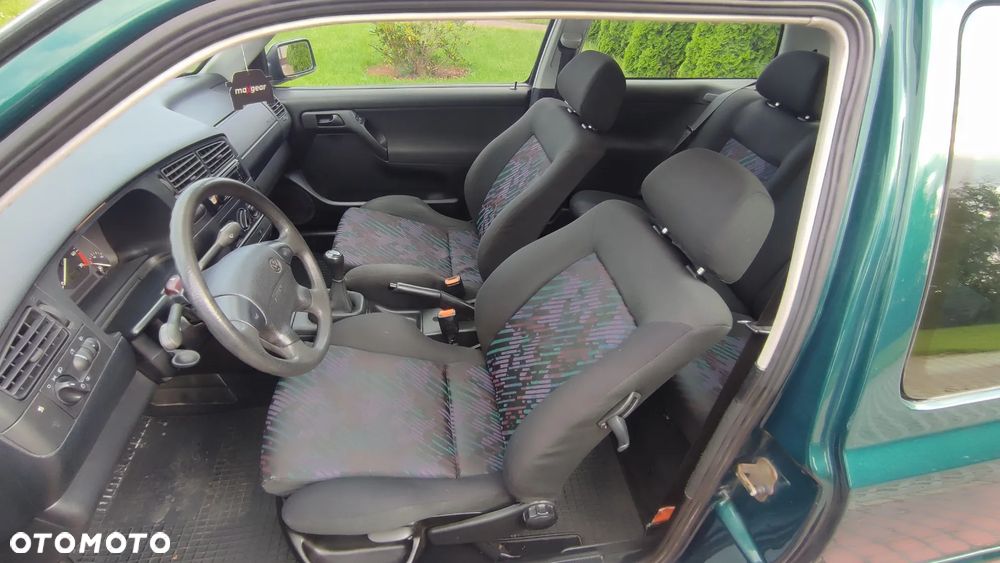 Volkswagen Golf 1.8 GL - 6
