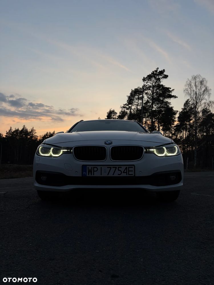 BMW Seria 3 318d Sport Line Shadow - 13