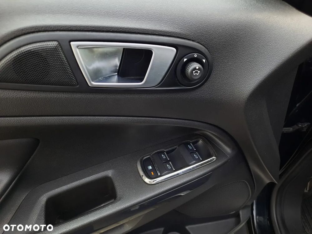 Ford EcoSport - 15