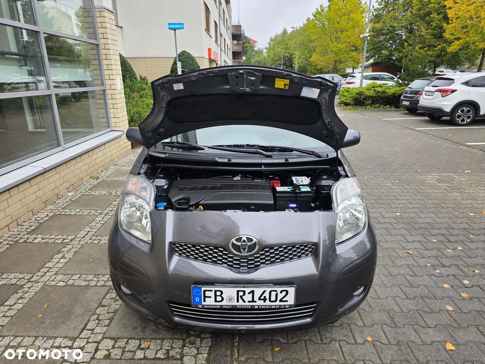 Toyota Yaris - 12