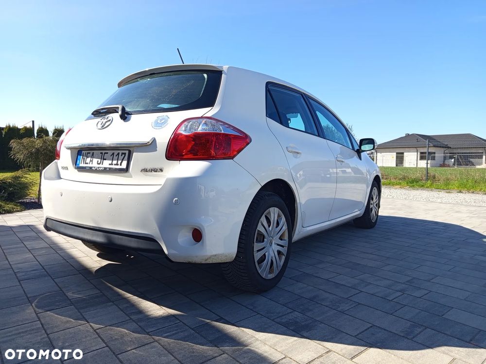 Toyota Auris - 14