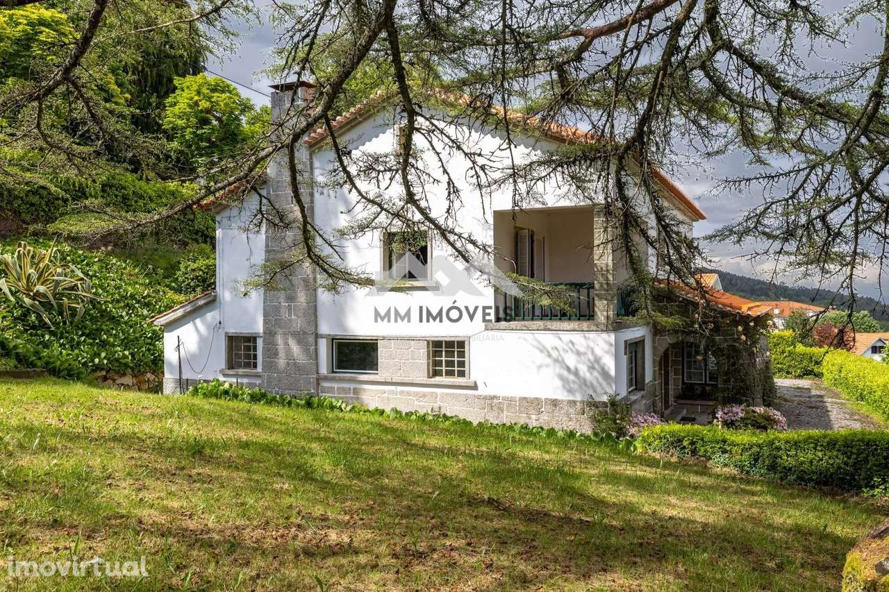 Moradia T6 | Quatro frentes | Jardim | Garagem | Lago | Serra do Caram - Grande imagem: 2/60