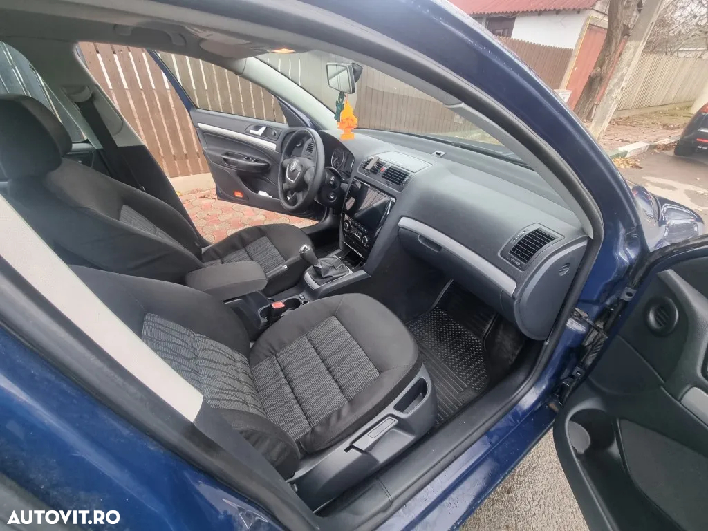 Skoda Octavia 1.4 TSI Ambiente - 9