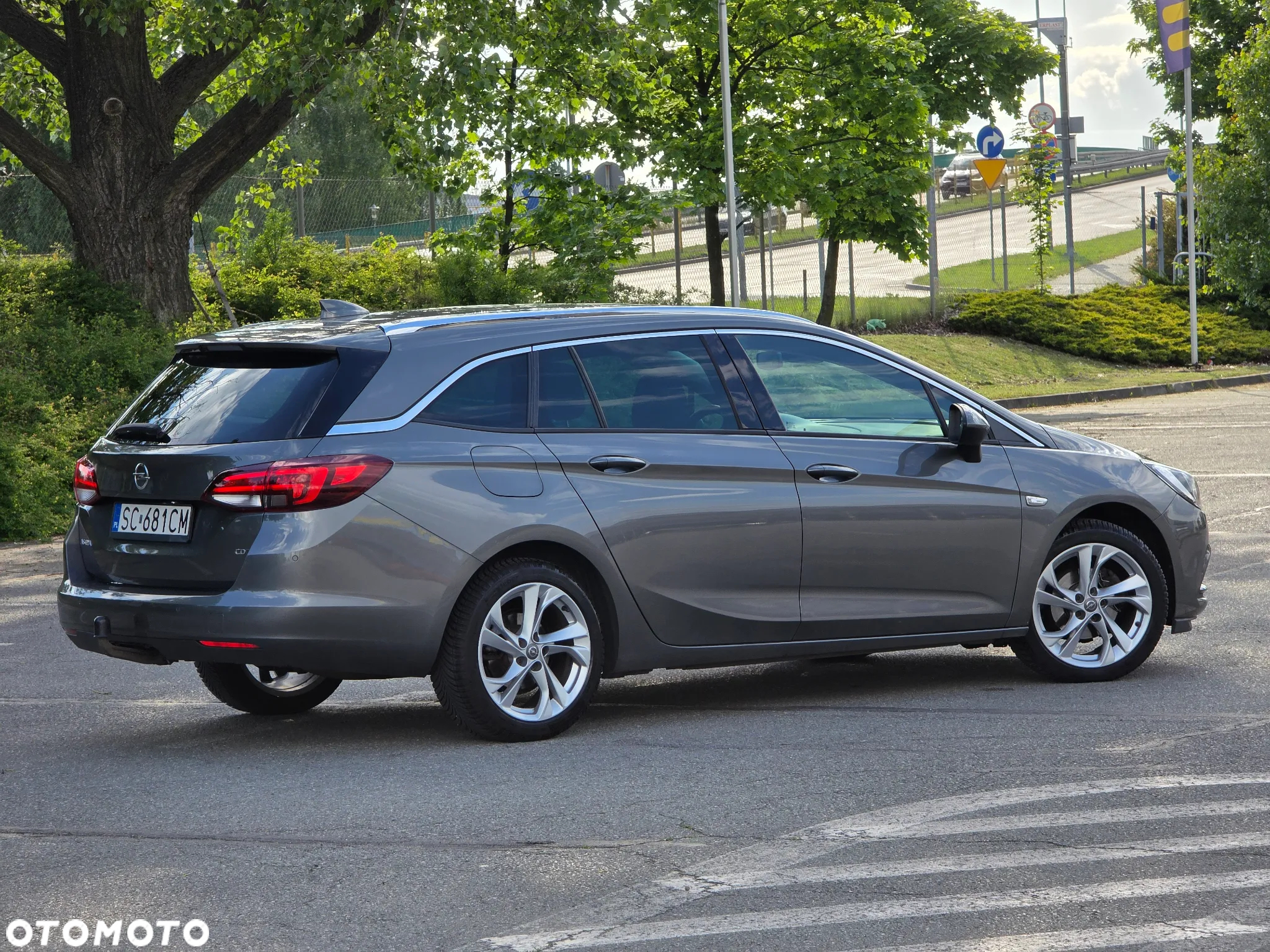Opel Astra 1.6 D (CDTI) Dynamic - 4