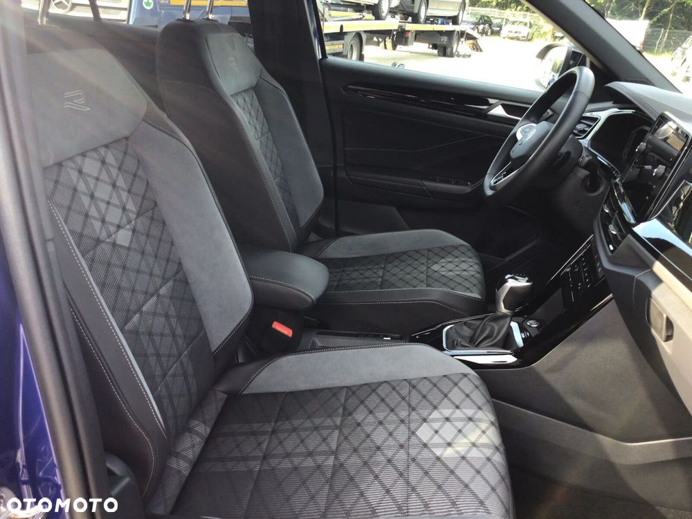 Volkswagen T-Roc - 16