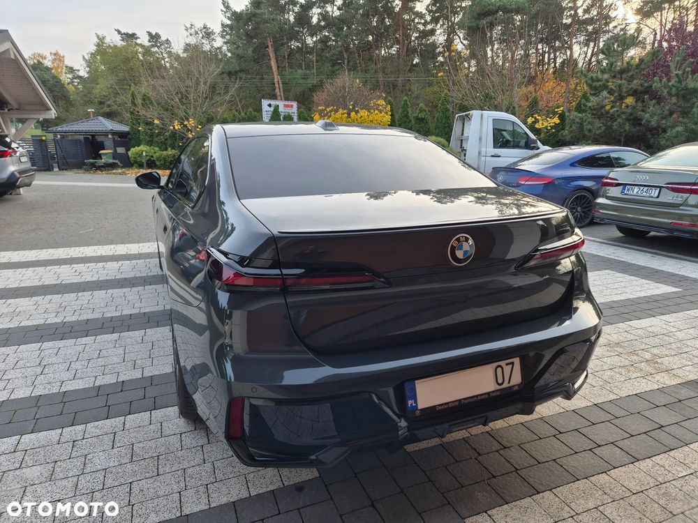 BMW Seria 7 - 22