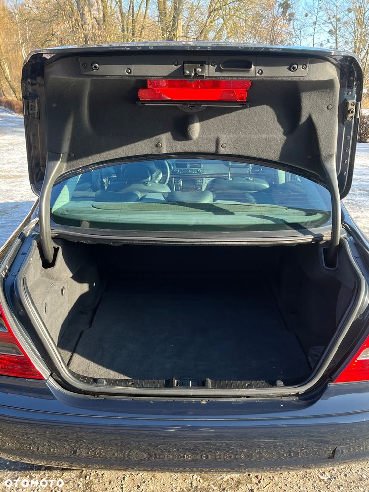 Mercedes-Benz Klasa E 220 CDI Automatik Classic - 20