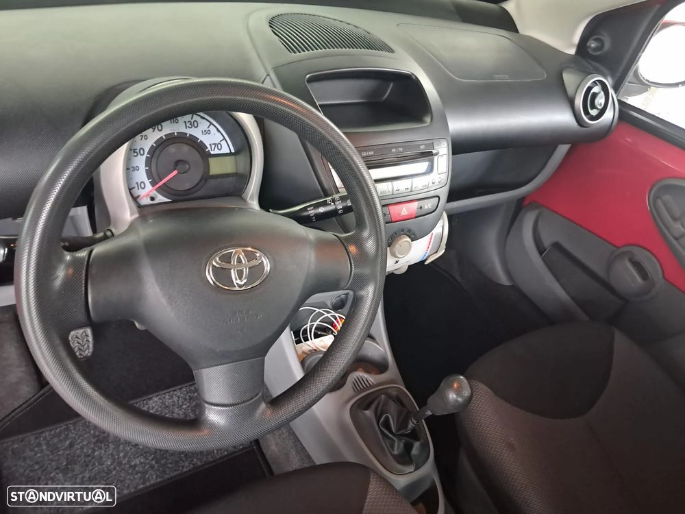 Toyota Aygo 1.0 + AC - 10