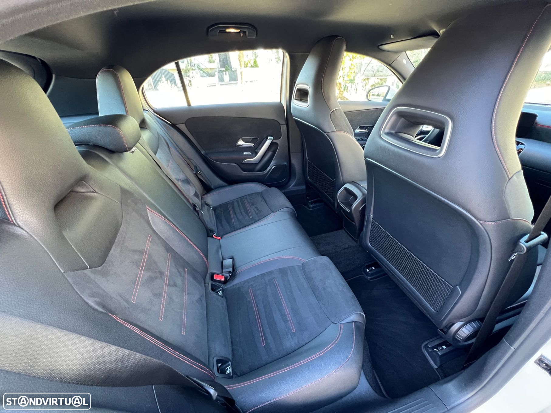 Mercedes-Benz A 180 d AMG Line - 44