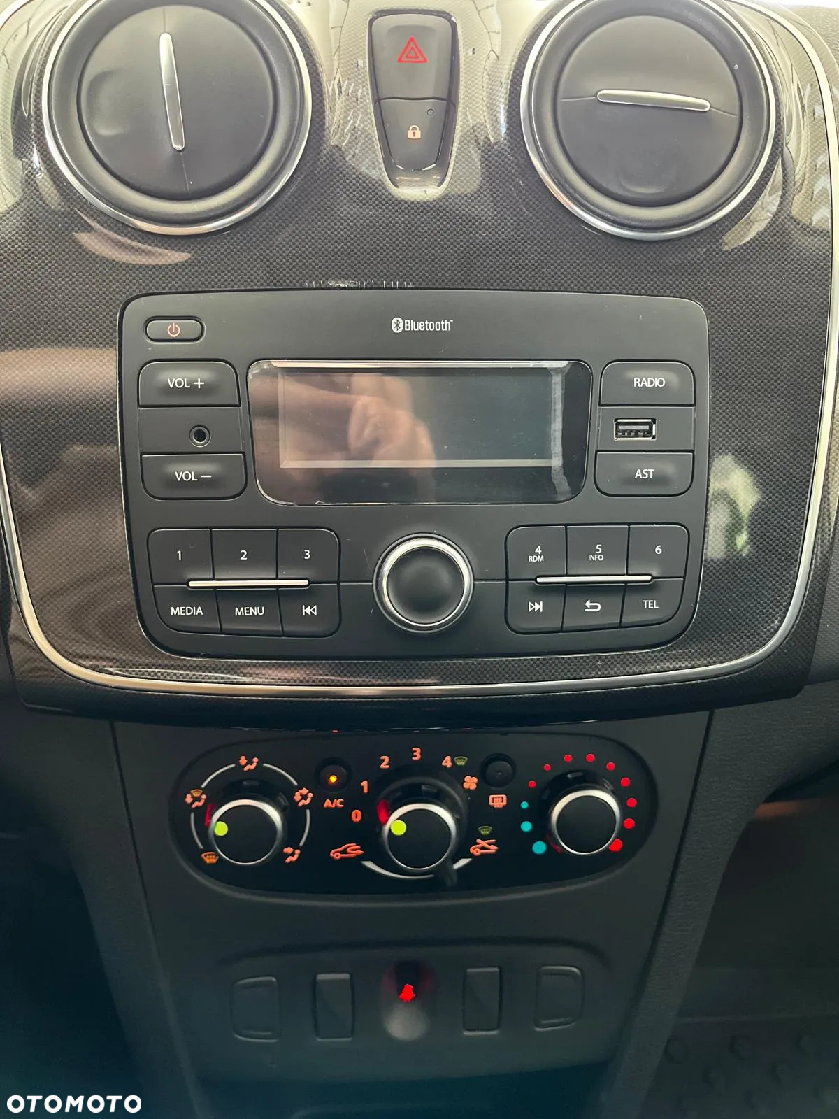 Dacia Logan MCV 1.0 SCe Laureate - 23