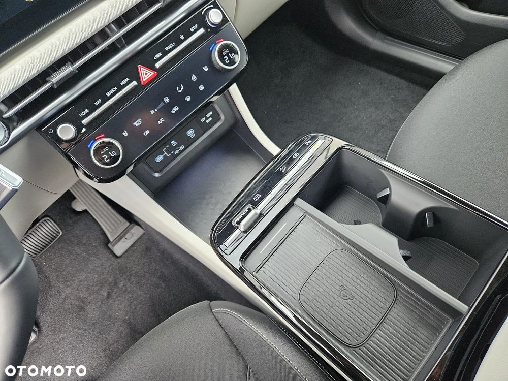 Hyundai Tucson 1.6 T-GDi HEV Executive 2WD - 16