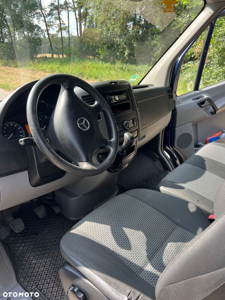 Mercedes-Benz Sprinter - 11