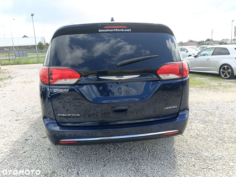 Chrysler Pacifica - 8
