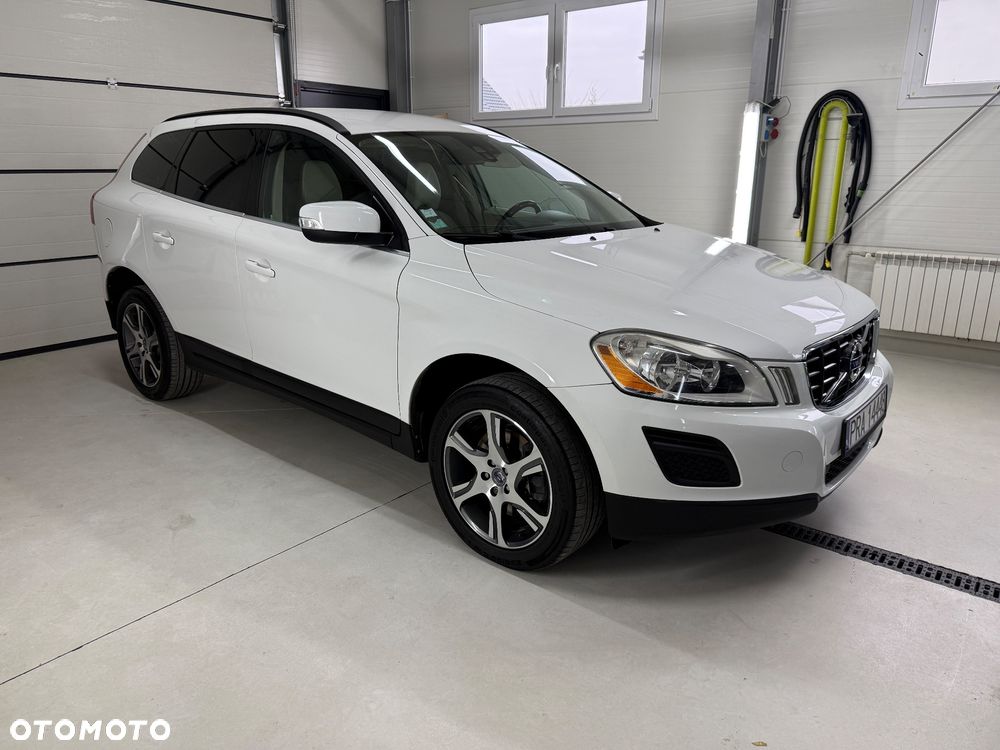 Volvo XC 60 DRIVe R Design - 8