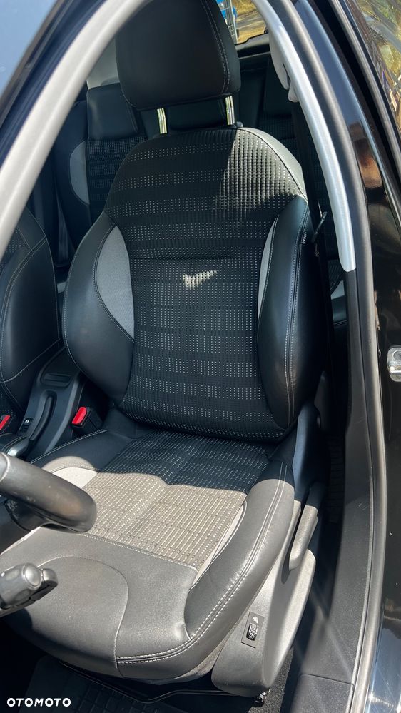 Peugeot 2008 BlueHDi FAP 120 STOP & START Allure - 23
