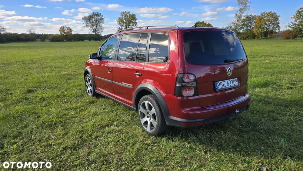 Volkswagen Touran 1.4 TSI Cross - 6
