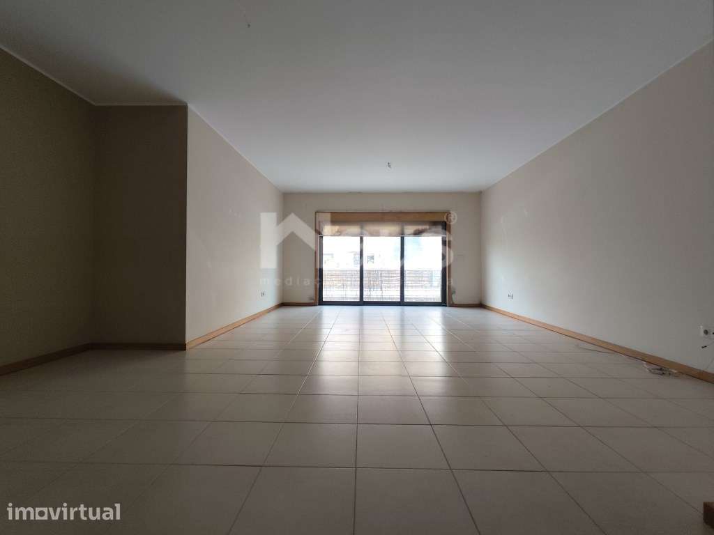 T3 com varanda Garagem e 1 lugar de parqueamento - Vila Serena - Grande imagem: 5/24