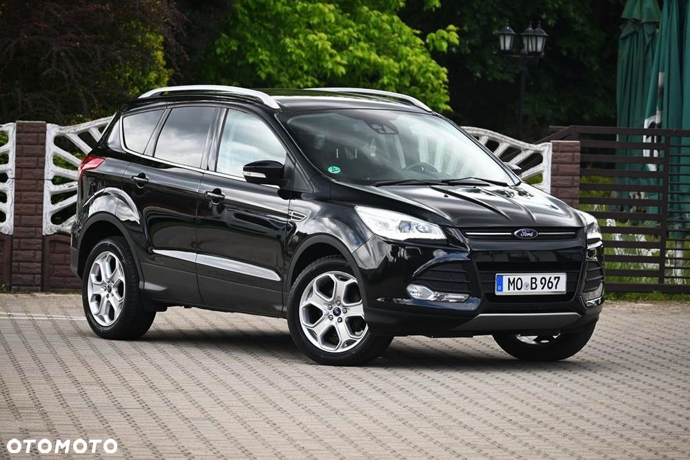 Ford Kuga 1.5 EcoBoost 2x4 Titanium - 3
