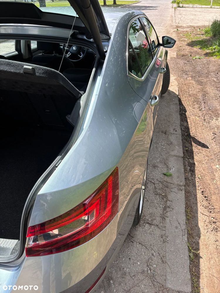 Skoda Superb 2.0 TDI Style DSG - 14