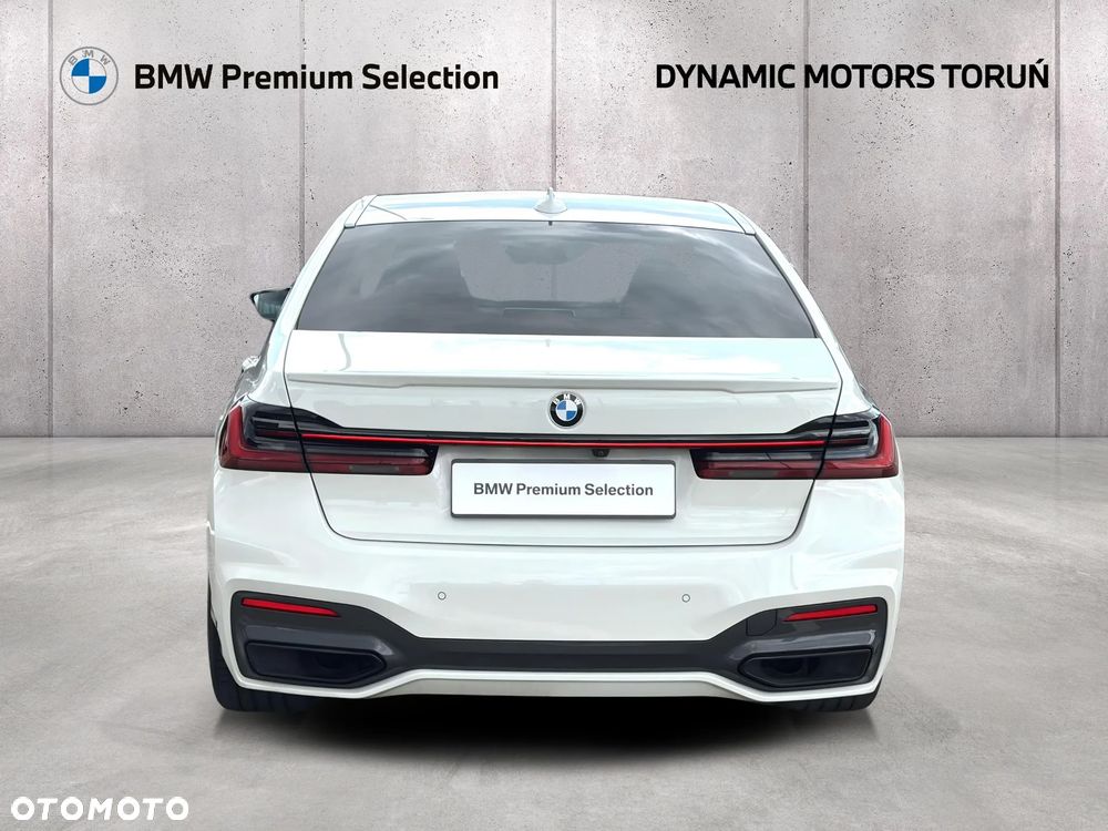 BMW Seria 7 740d xDrive mHEV sport - 7