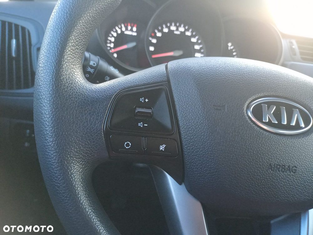 Kia Rio 1.2 Attract - 17