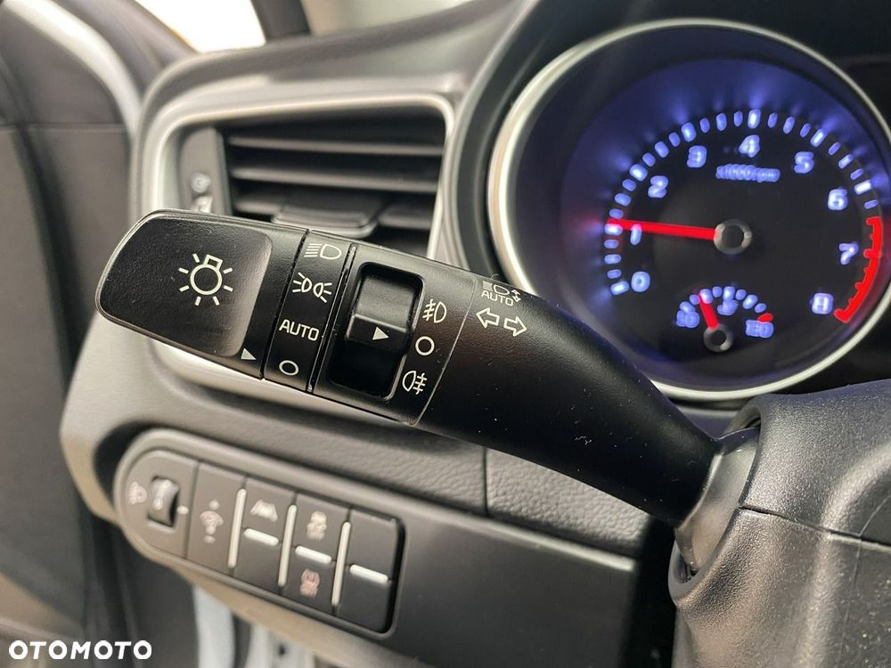 Kia Ceed - 25