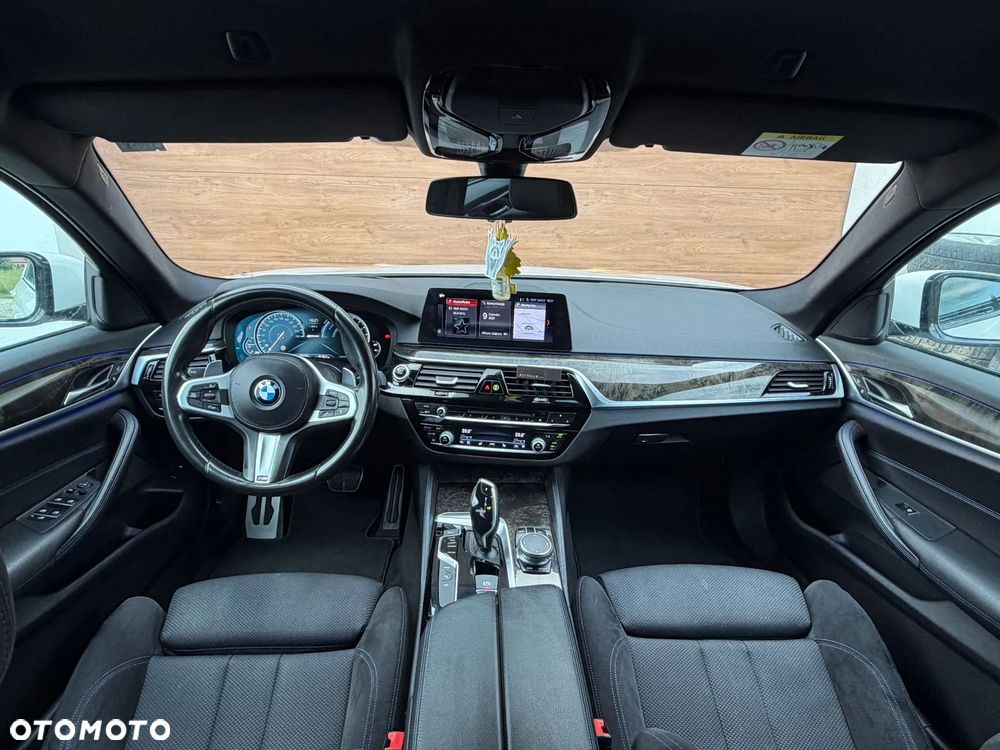 BMW Seria 5 530e iPerformance M Sport sport - 12