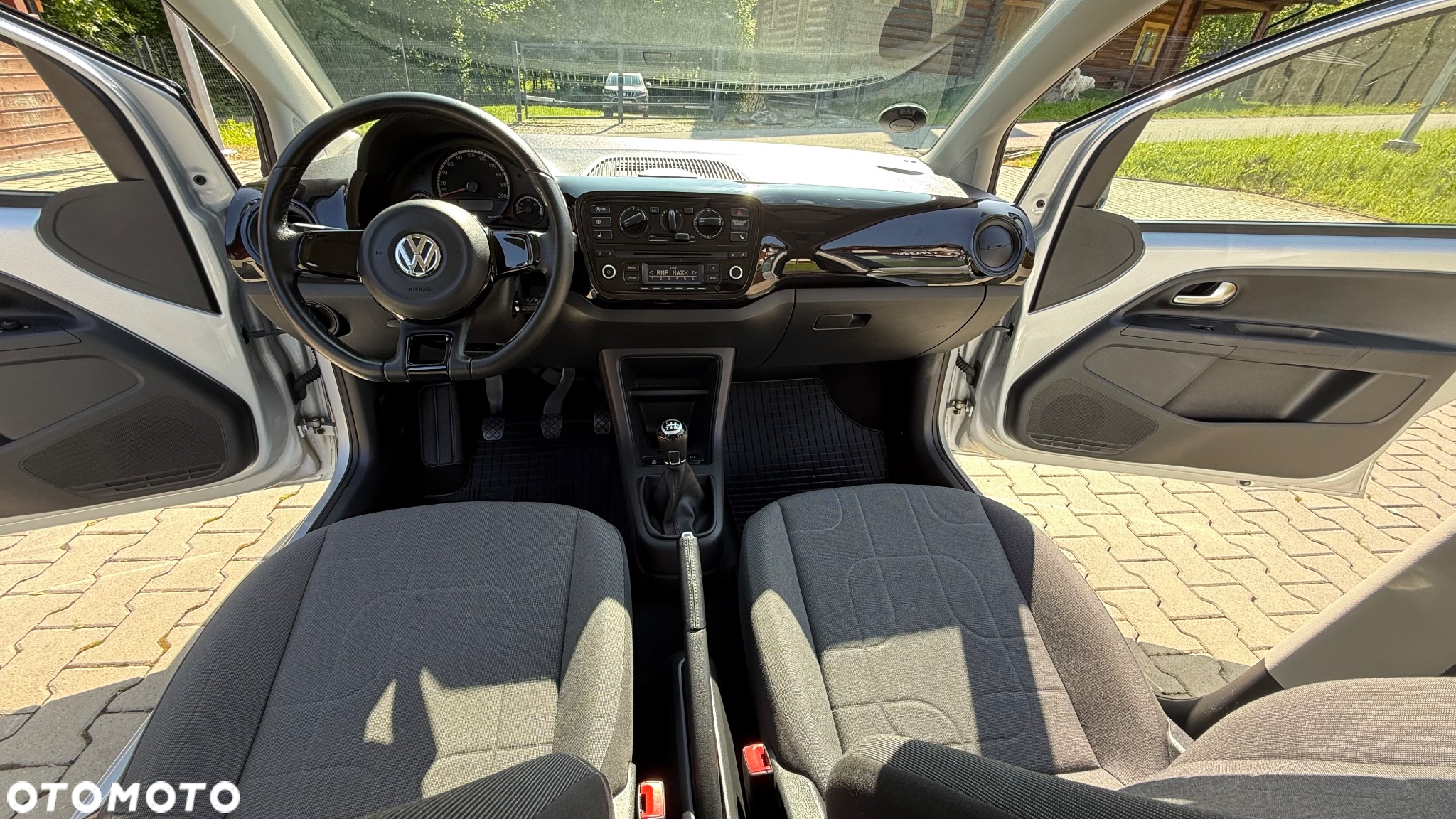 Volkswagen up! (BlueMotion Technology) high - 22