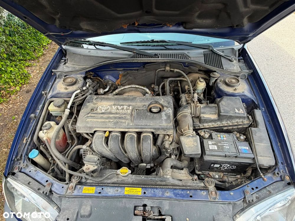 Toyota Avensis - 10