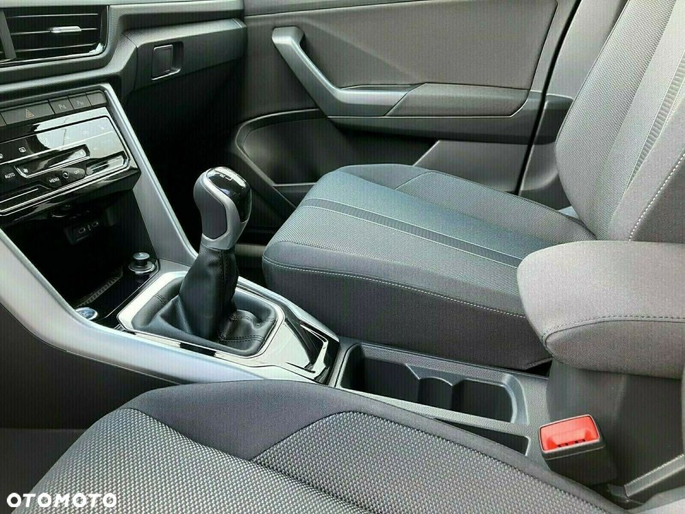 Volkswagen T-Roc - 16