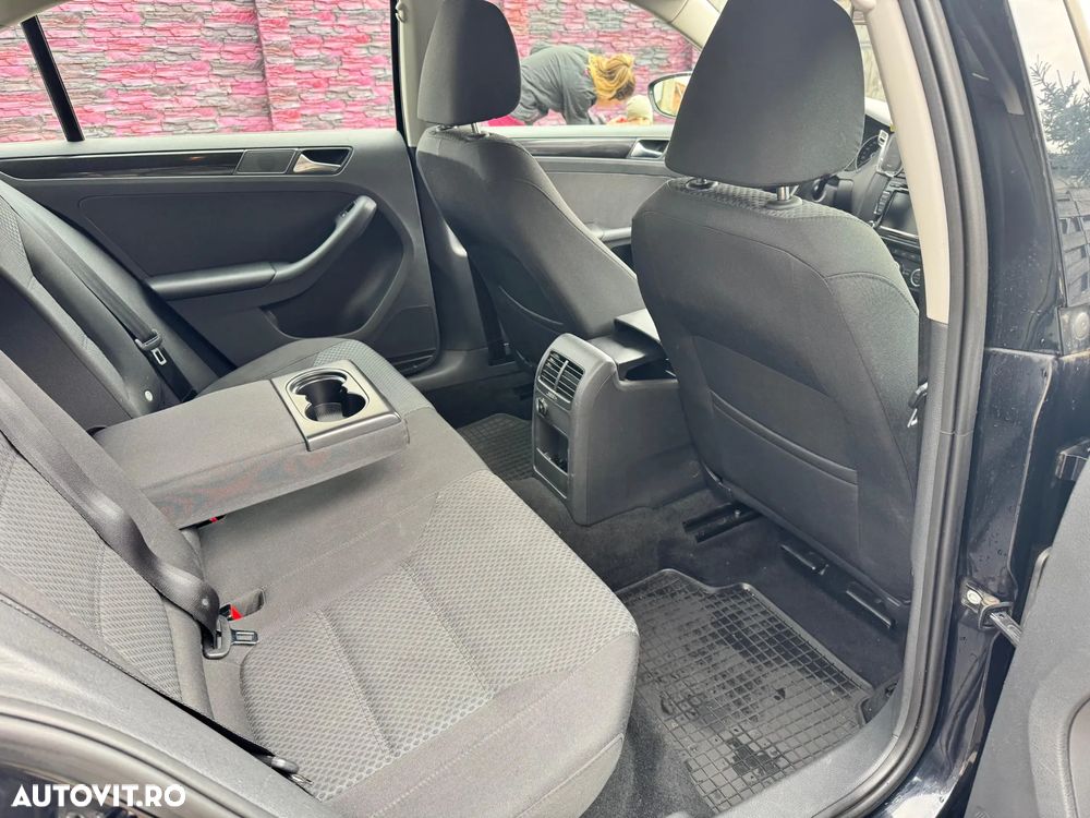 Volkswagen Jetta 1.6 TDI CR DPF Comfortline - 11