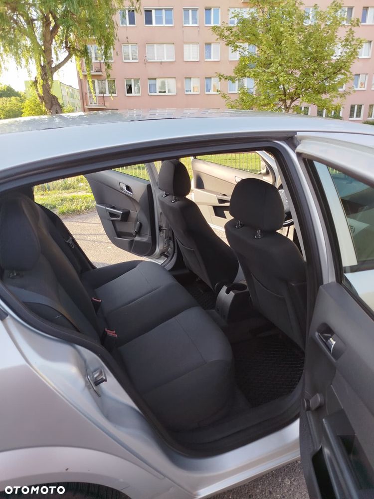 Opel Astra 1.6 Enjoy - 13