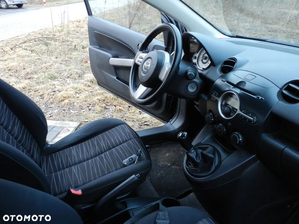 Mazda 2 - 12