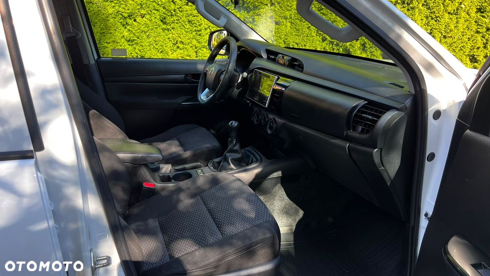 Toyota Hilux 2.4 D-4D Double Cab DLX 4x4 - 2