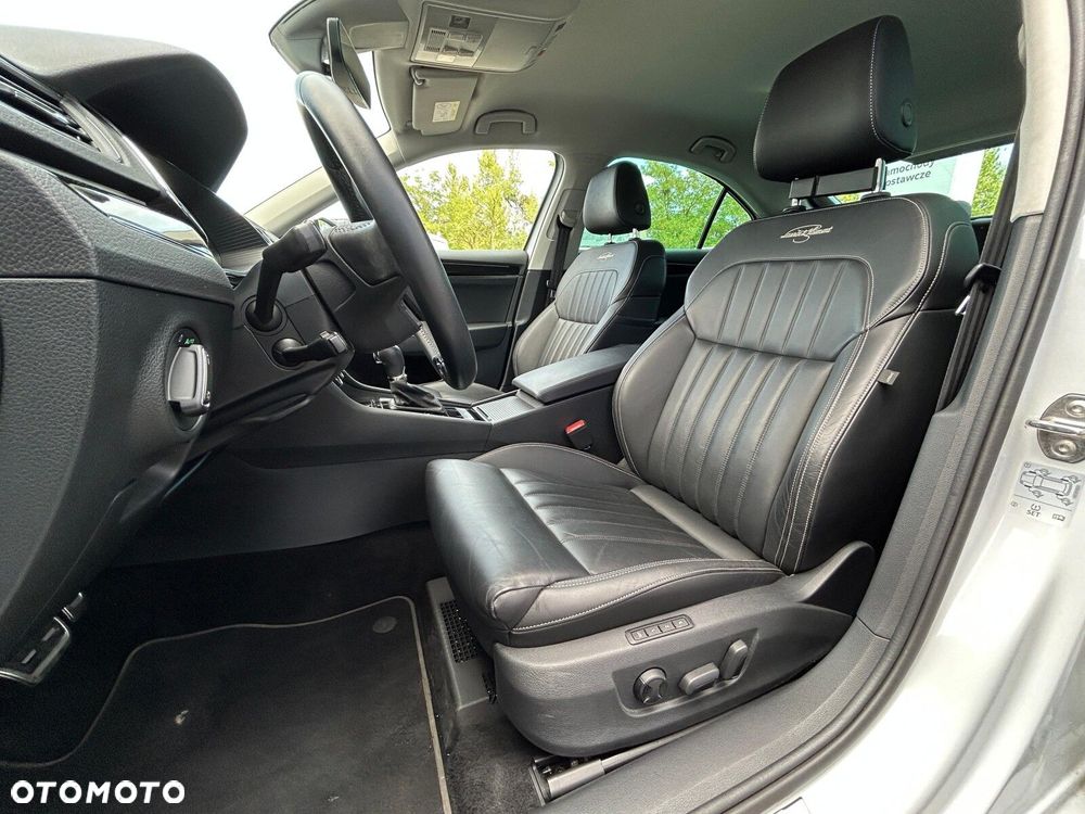 Skoda Superb 2.0 TDI SCR 4x4 L&K DSG - 9