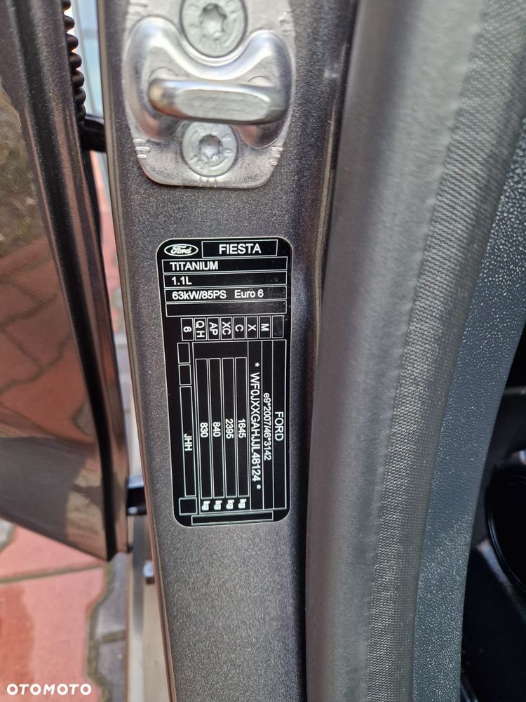 Ford Fiesta 1.1 S&S TITANIUM - 24