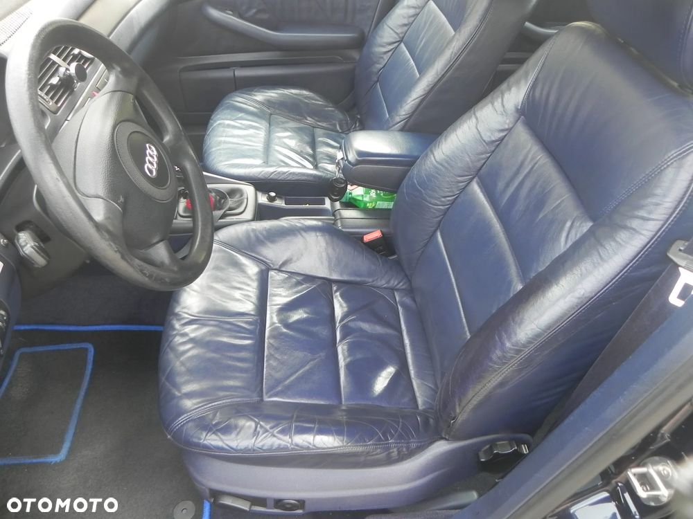 Audi A6 Limousine 2.4 - 12