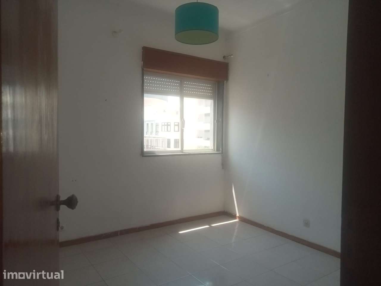 Vende-se AP T2, a 300m da Praia de Quarteira - Grande imagem: 4/10