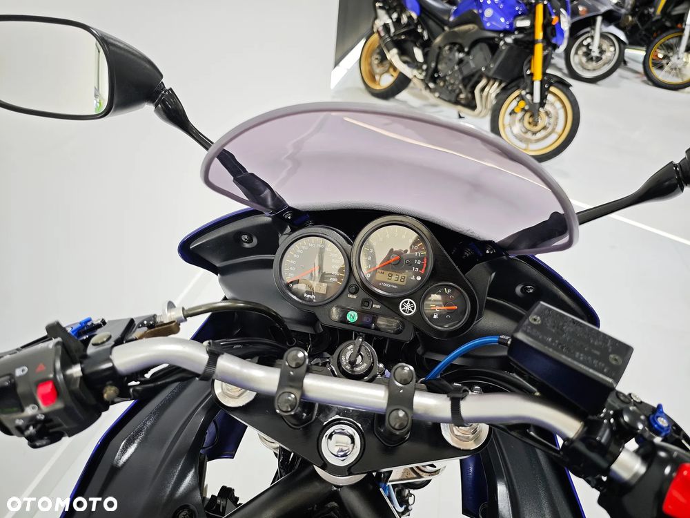 Yamaha FZS - 5