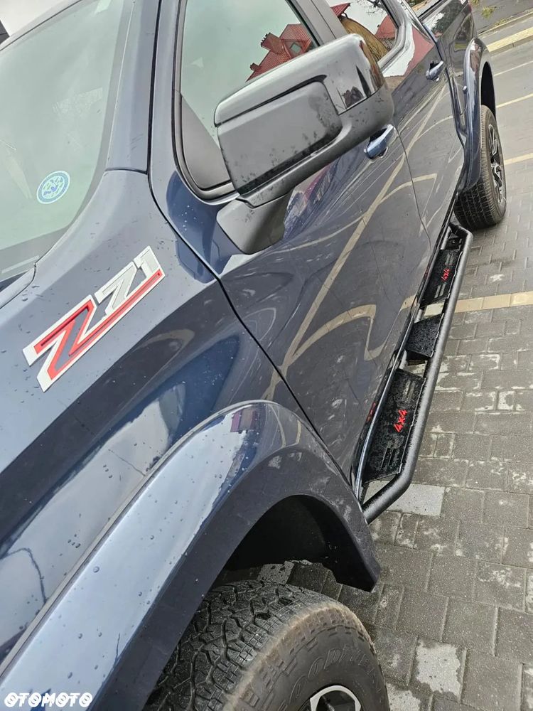 Chevrolet Silverado - 26