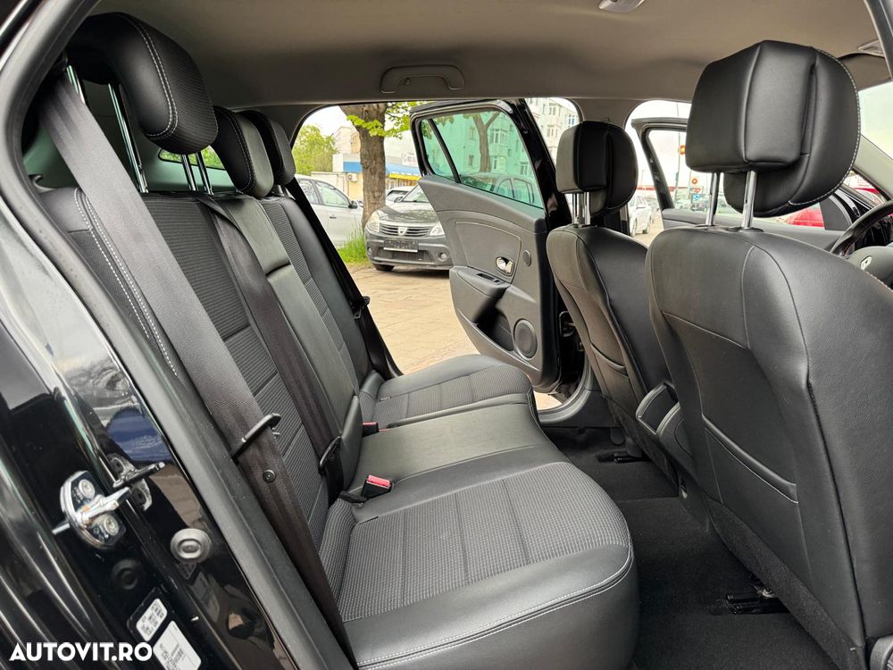 Renault Megane TCe 130 Dynamique - 11