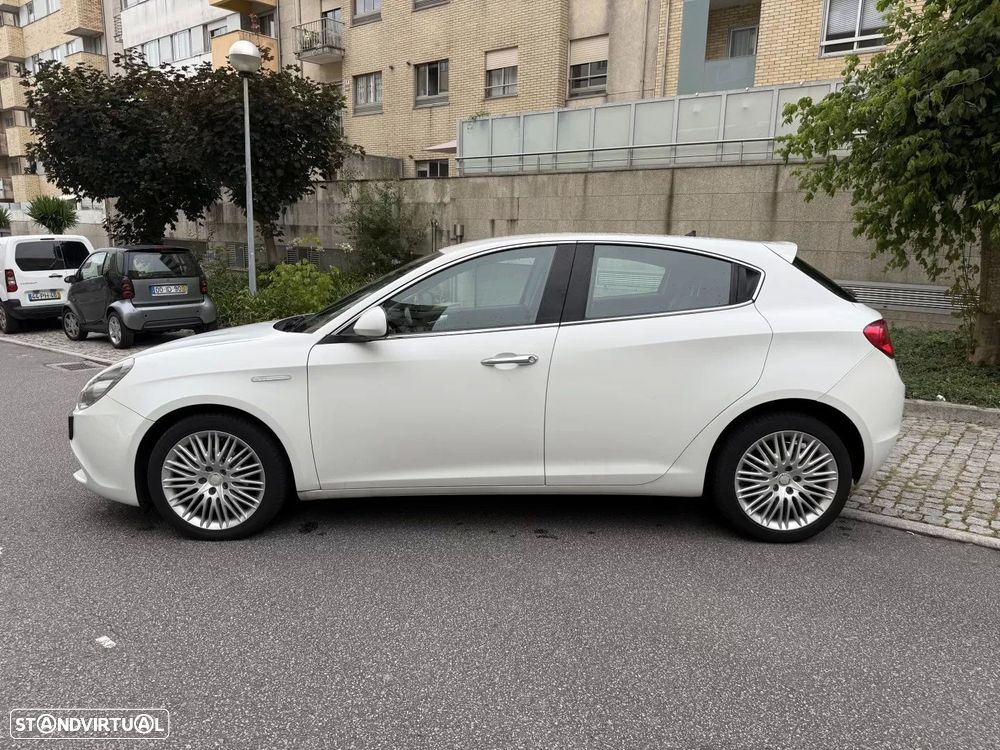 Alfa Romeo Giulietta 1.6 JTDM Exclusive - 10