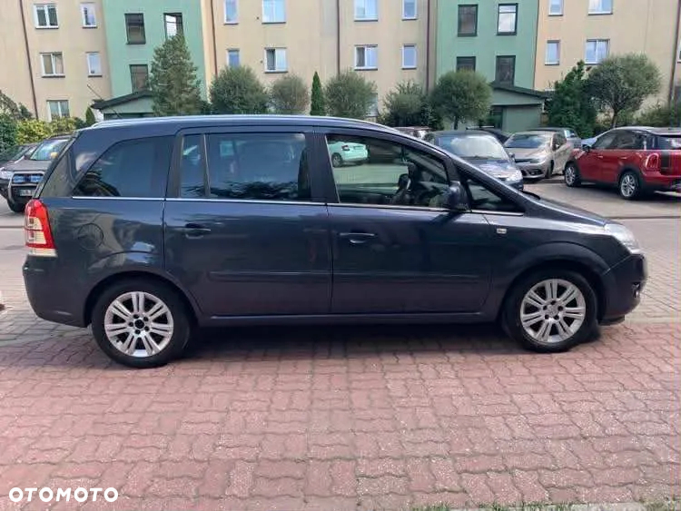Opel Zafira - 4
