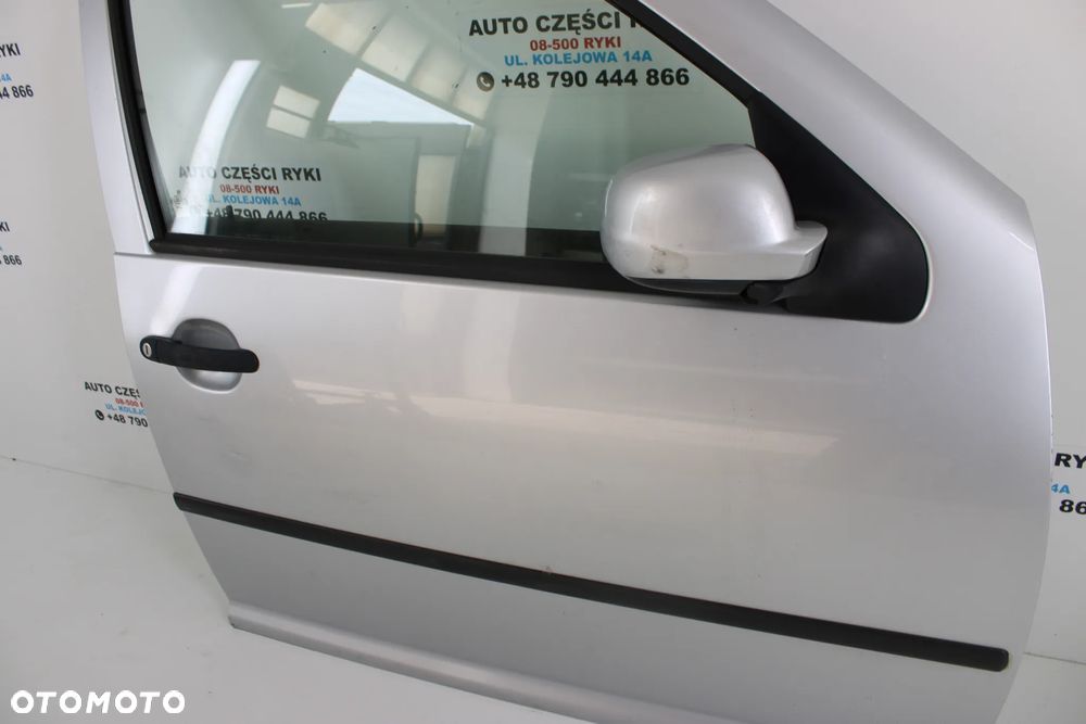 VW Golf IV Bora Drzwi Prawy Przód LA7W - 3