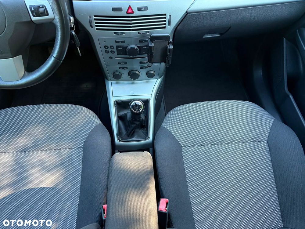 Opel Astra 1.6 Color Edition - 21