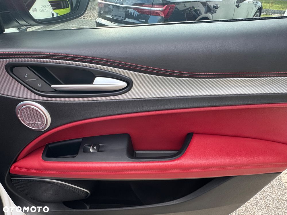 Alfa Romeo Stelvio - 32