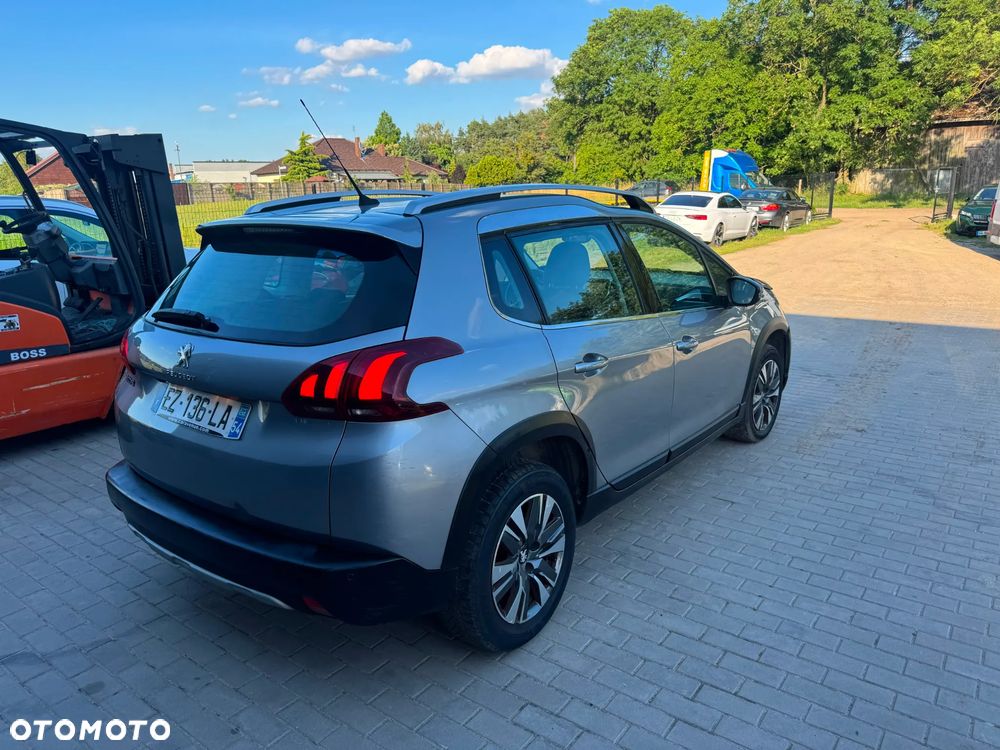 Peugeot 2008 PureTech 110 GPF Stop&Start EAT6 Allure - 4