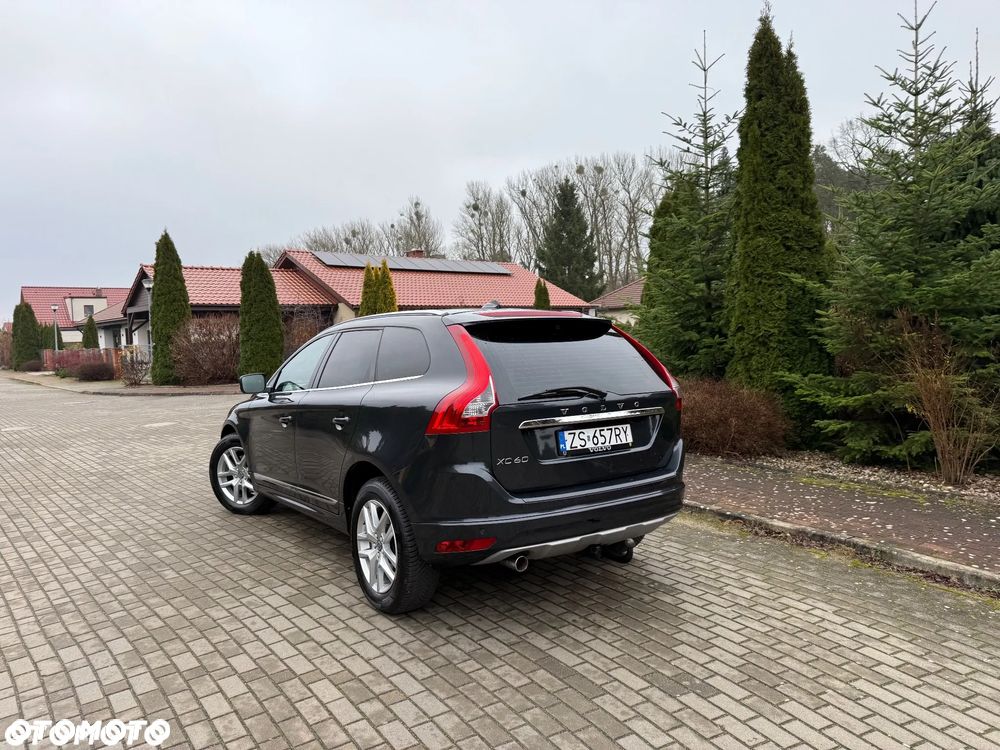 Volvo XC 60 D3 Drive-E Momentum - 4